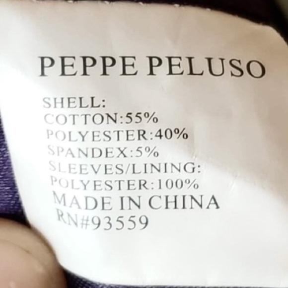 PEPPE PELUSO ~ Fabulous Cropped Plum Jacket with Oversized Buttons ~ Size Small - Picture 6 of 6